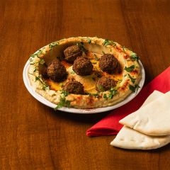 Food-Hummus a falafel