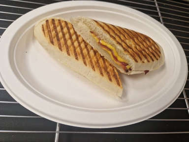 Food-Panini Slanina-Syr