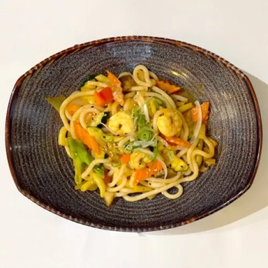 Food-SCHRIMPS Udon s Tom yum omáčkou