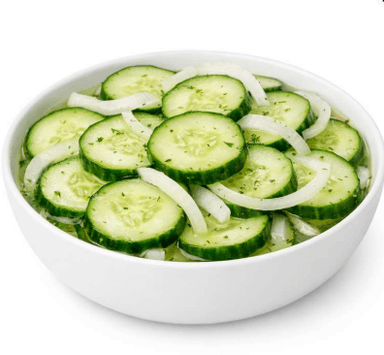 Food-Uhorkový šalátik s cibuľkou v sladkokyslom náleve